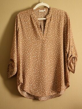 Lush Brown White Abstract Print Roll Tab Blouse Large